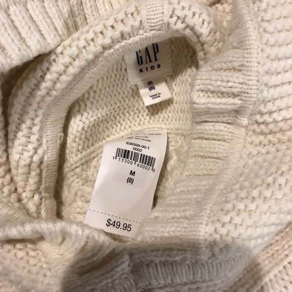 NWT GAP Medium poncho - Picture 5 of 10